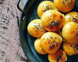 Hình bước làm 5 của món Bánh Bí Đỏ Phô Mai Nướng / Cheesy Pumpkin Mini Buns