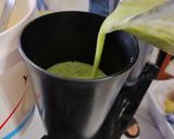 Foto del paso 3 de la receta: Agua de Piña🍍apio y perejil