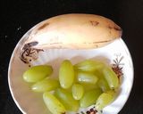 A picture of step 1 of Fruit Sandwich.