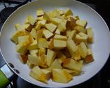 A picture of step 2 of Homemade Pumpkin Puree:.