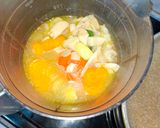 Foto langkah ke 5 dari resep Easy Creamy Vegetable Soup.