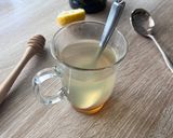 Une image de l'étape 1 de Grog rhum miel 🍯.