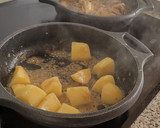 Foto del paso 5 de la receta: Alcachofas con patatas y almejas