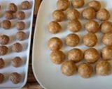 صورة لخطوة 2 من وصفة بنيون لذيذ (حلوى بدون فرن)