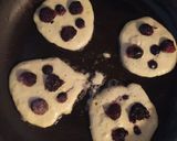 Foto del paso 2 de la receta: Panqueques de avena y banana con frutos rojos!