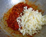 A picture of step 3 of Madurai muttai kari dosa / Madurai egg keema dosa.