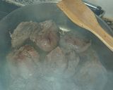 Foto del paso 1 de la receta: Carrillada con salsa de setas y crujiente de presa ibérica