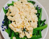 Hình bước làm 2 của món Cải bó xôi xào trứng