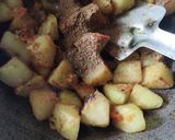 আলু ওলকপির তরকারি (aloo olkopir tarkari recipe in Bengali) রেসিপির ধাপ 3 ছবি