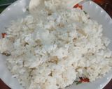 Foto langkah ke 1 dari resep Bola Nasi Goreng Isi Wortel.