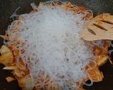 Foto langkah ke 5 dari resep Shirataki Goreng Bumbu Mie Aceh.