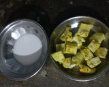 A picture of step 2 of Paneer chilli with roll.