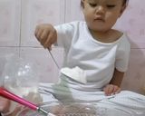 Foto langkah ke 3 dari resep Pancake Buah Naga Keju.