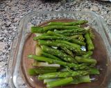Foto del paso 1 de la receta: Espárragos gratinados con salsa blanca