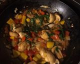 Foto del paso 2 de la receta: Capelettini con salsa de tomate y champiñones
