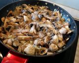 Gombás káposzta recept fázis 2 fotója