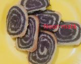 A picture of step 16 of Pinwheel_Biscuits.