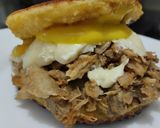 Foto del paso 7 de la receta: Sandwich🥯de pollo🍗bbq, queso🧀y miel mostaza🍯🥪🥯