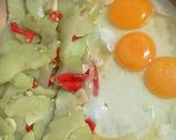 รูปขั้นตอนการทำที่ 4 ของ ฟักแม้วผัดไข่ใส่พริก