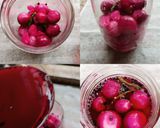 A picture of step 3 of Baby onions in vinegar.