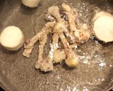 A picture of step 6 of Taiwanese-Style Homemade Chicken Soup Stock.