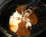 Foto del paso 2 de la receta: Mousse de dulce de leche (muy fácil) Copa Navideña