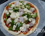 A picture of step 4 of Cream Cheese and Veg Pizza.