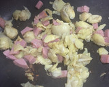 Foto del paso 2 de la receta: Revuelto de alcachofas jamón y queso -fácil,rápido y rico 😜