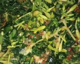 Foto langkah ke 9 dari resep Tumis daun dan bunga pepaya.