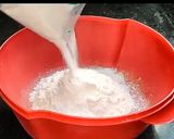 A picture of step 1 of Mathri recipe.