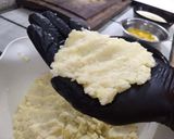 Foto del paso 4 de la receta: Bombas de papa y arroz con corazón de queso