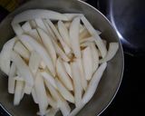 A picture of step 3 of Homemade Crispy French Fries.