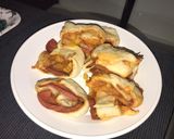 Pizzakrémes-mindenes leveles tészta nasinak recept fázis 7 fotója