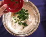 Foto langkah ke 4 dari resep Resep & Cara Membuat Kue Garpu Bawang yang gurih dan renyah.