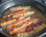 Foto del paso 4 de la receta: Palitos de calabacín en tempura a la miel