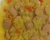Foto del paso 7 de la receta: Arroz amarillo con salchichas