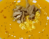 Foto del paso 5 de la receta: Crema de calabaza con huevo y setas en escabeche