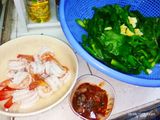 คะน้าฮ่องกงผัดมันกุ้งสด