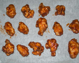 Foto del paso 5 de la receta: Alitas de pollo en salsa barbacoa (bbq)