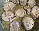 Foto del paso 4 de la receta: Solomillo de cerdo con champiñones y reducción de cava