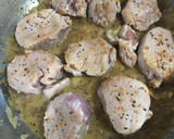 Foto del paso 4 de la receta: Solomillo de cerdo con champiñones y reducción de cava
