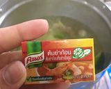รูปขั้นตอนการทำที่ 1 ของ “ต้มยำไก่ใส่เห็ดนางฟ้า”