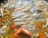 Gambar langkah 7 resipi Tomyam Campur.