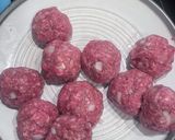 A picture of step 1 of Swedish Meatballs.