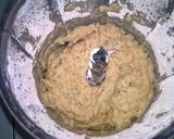 Foto langkah ke 1 dari resep Bola2 Ayam Lada Hitam Goreng.
