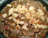 Foto del paso 5 de la receta: Contramuslos de pollo con higaditos y verduras