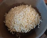 Foto langkah ke 2 dari resep Mi Titi Makassar.