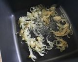 Foto del paso 4 de la receta: Rabo guisado en olla al vino blanco