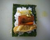 Foto langkah ke 8 dari resep Mini Roll Kimbap with Simple Sauce.