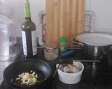 Foto del paso 1 de la receta: Almejas en salsa con mariscada
